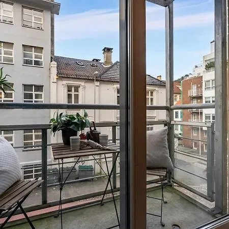 Apartment Cozy Flat With Balcony Bergen